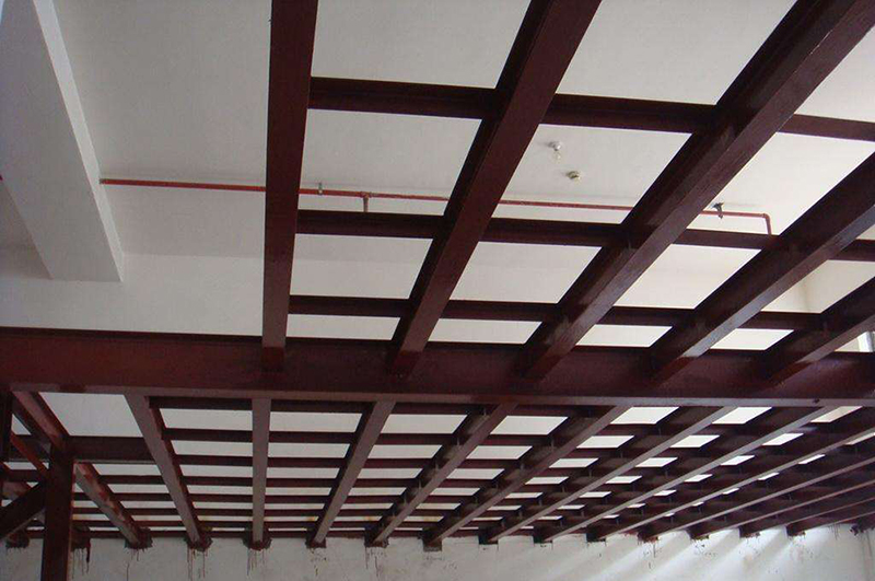 鋼結(jié)構(gòu)廠房裝修閣樓搭建多少錢(qián)一平方？